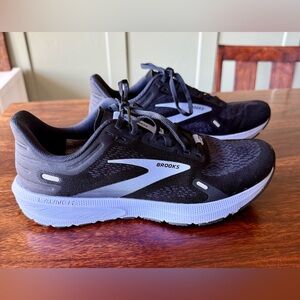 Brooks Women’s Launch 9 Running Shoes in Black and Lavender Size 9